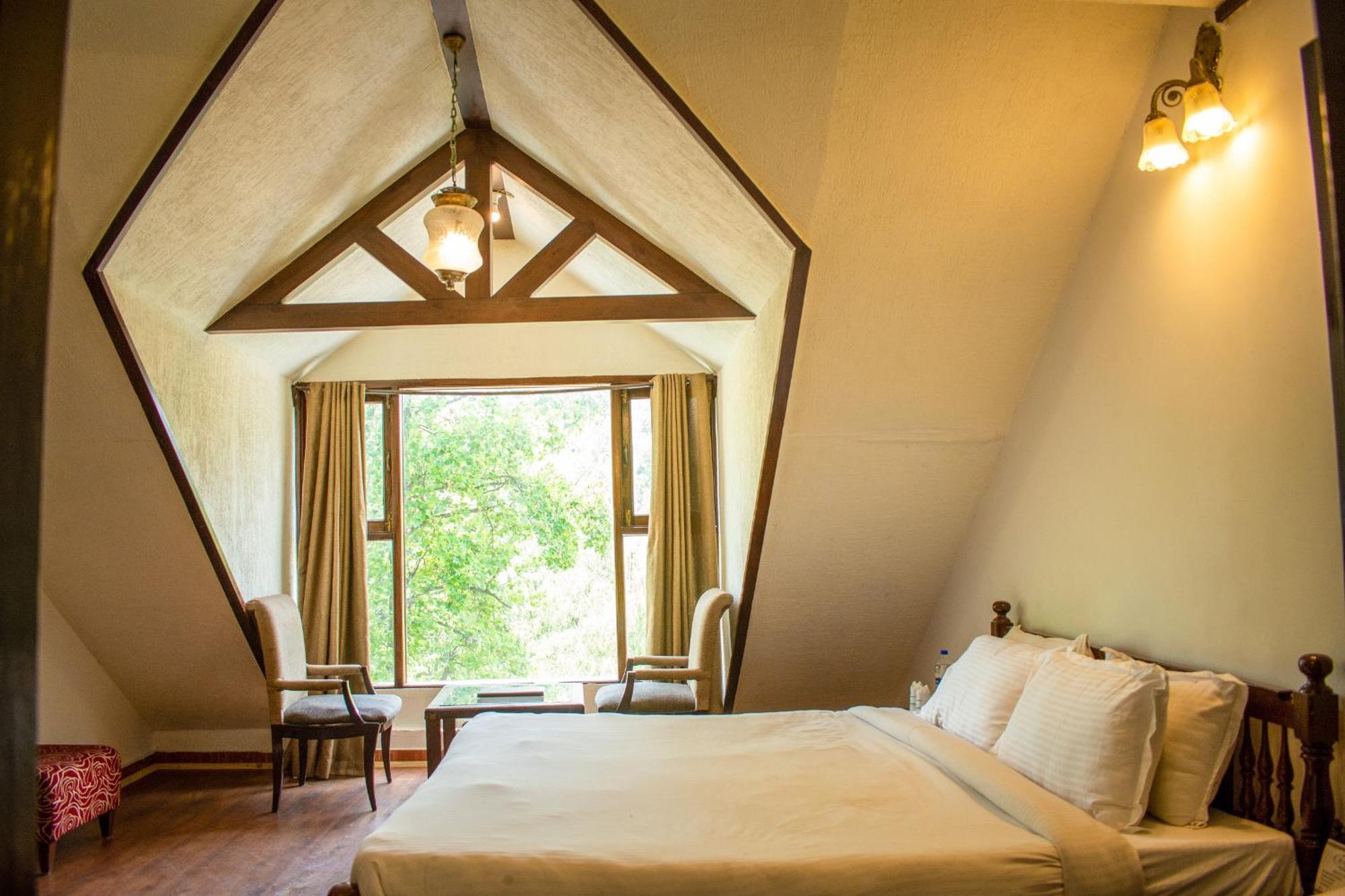 The Whispering Inn Resort And Bar Manali  Exterior photo