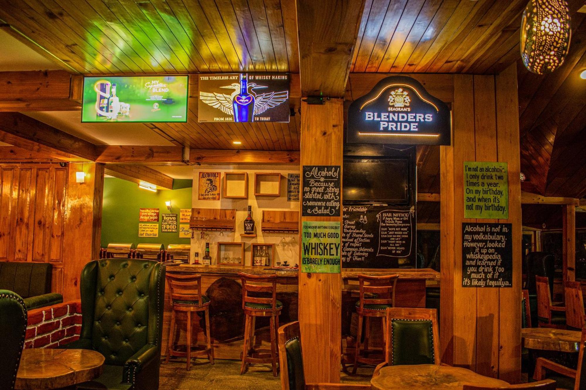The Whispering Inn Resort And Bar Manali  Exterior photo
