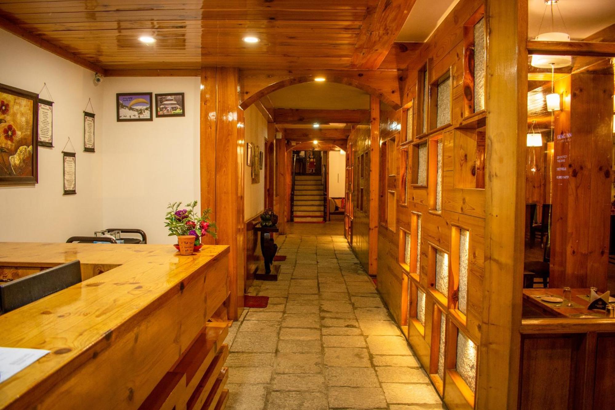 The Whispering Inn Resort And Bar Manali  Exterior photo