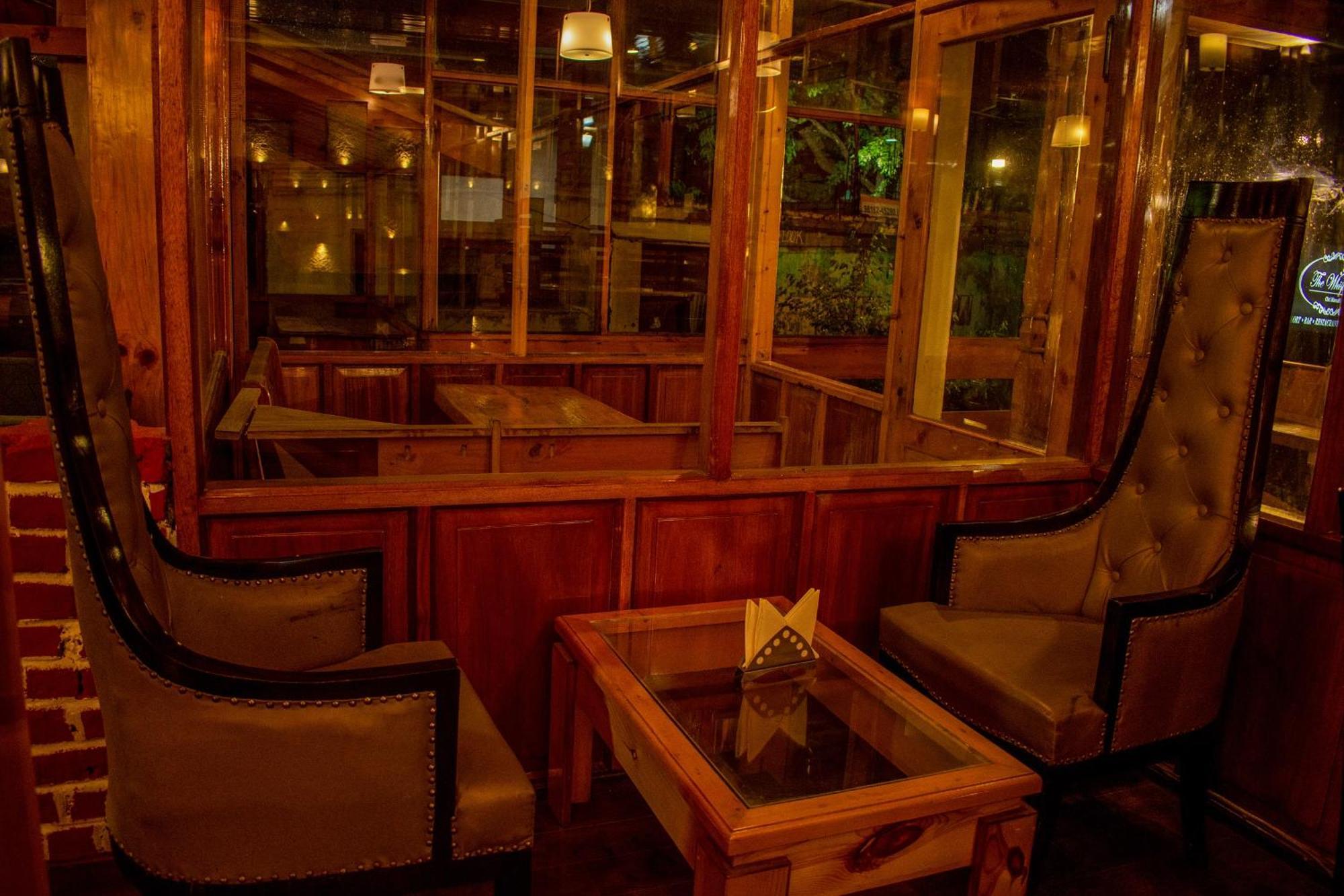 The Whispering Inn Resort And Bar Manali  Exterior photo