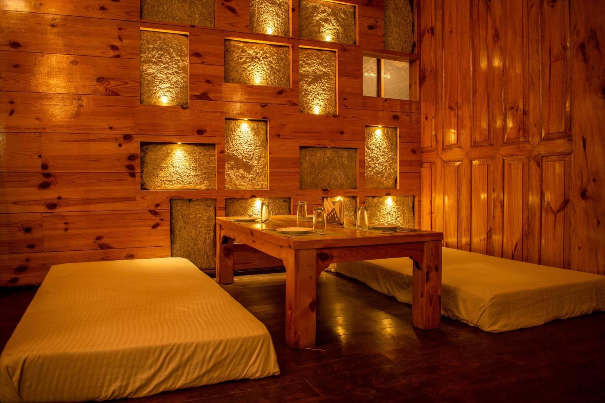 The Whispering Inn Resort And Bar Manali  Exterior photo