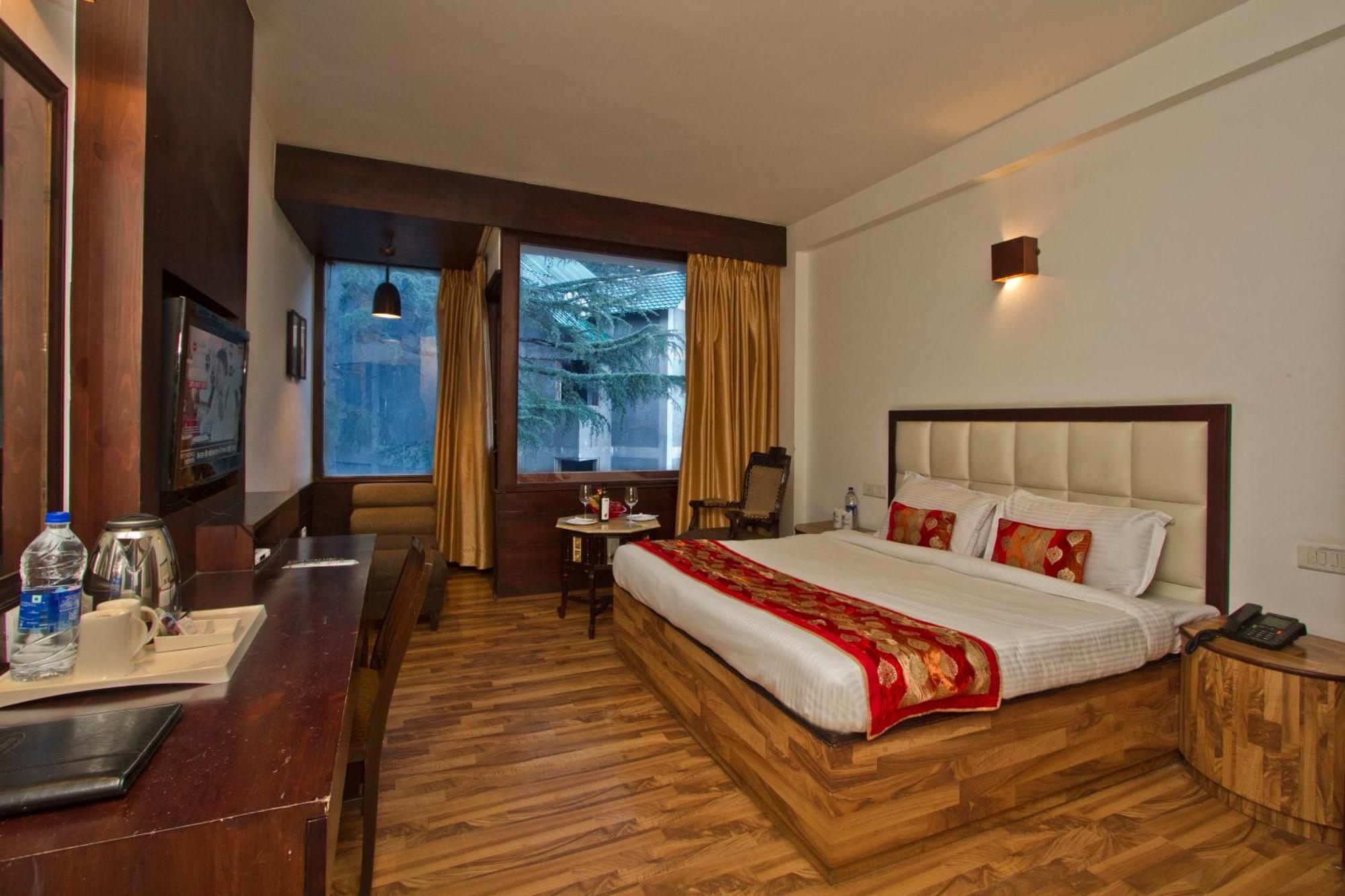 The Whispering Inn Resort And Bar Manali  Exterior photo