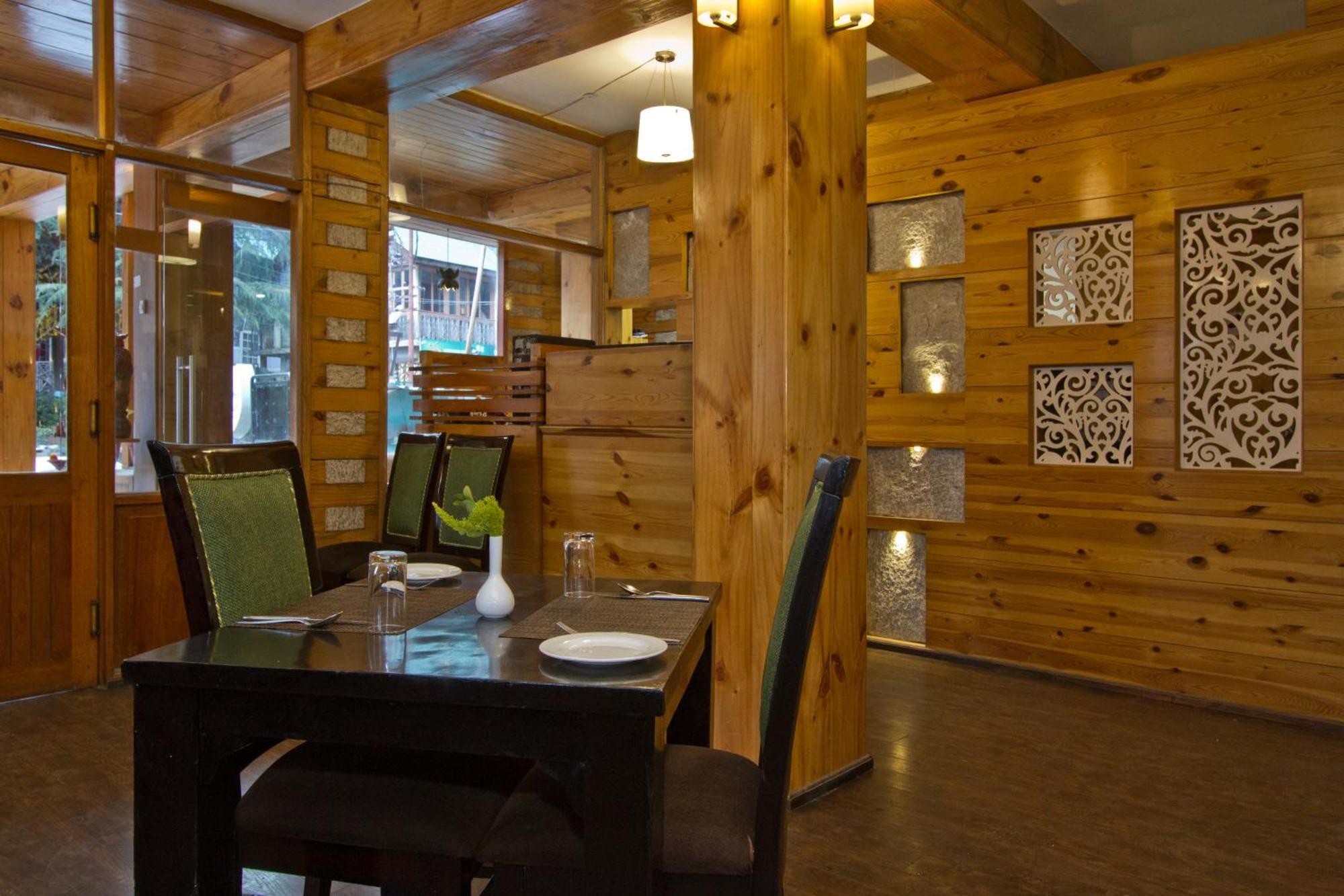 The Whispering Inn Resort And Bar Manali  Exterior photo